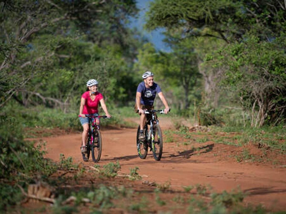 Ujabule Lodge Hoedspruit Exteriör bild