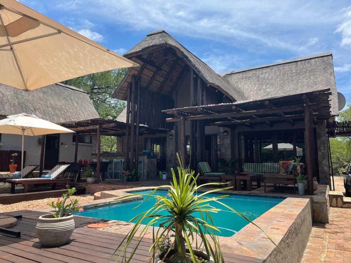 Ujabule Lodge Hoedspruit Exteriör bild